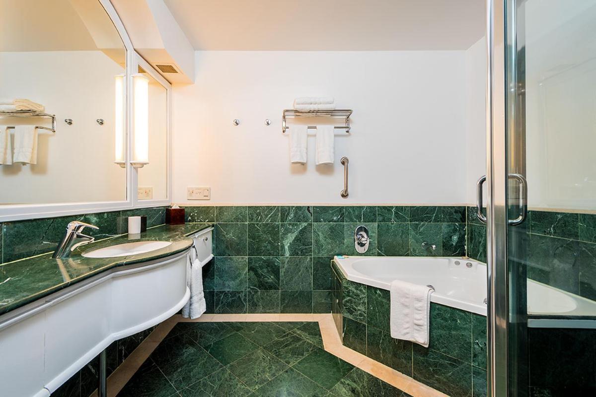 Deluxe Private Apartment And Studio - Ocean Views Gold Coast Exteriér fotografie