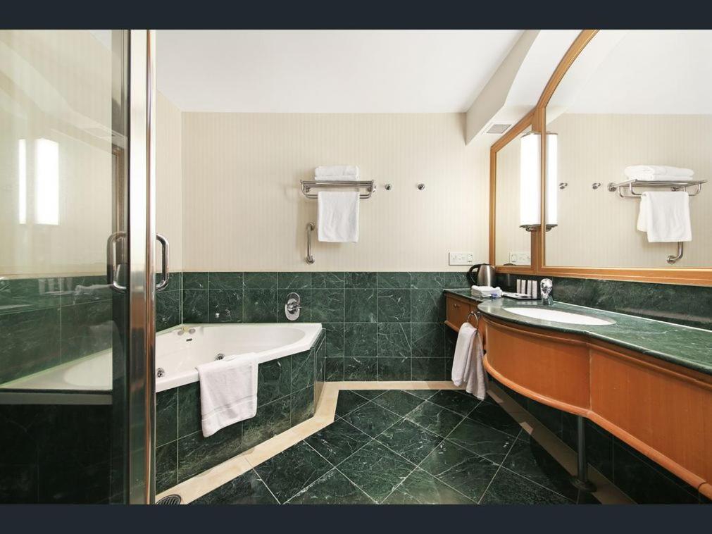 Deluxe Private Apartment And Studio - Ocean Views Gold Coast Exteriér fotografie