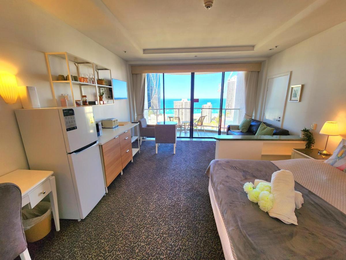 Deluxe Private Apartment And Studio - Ocean Views Gold Coast Exteriér fotografie