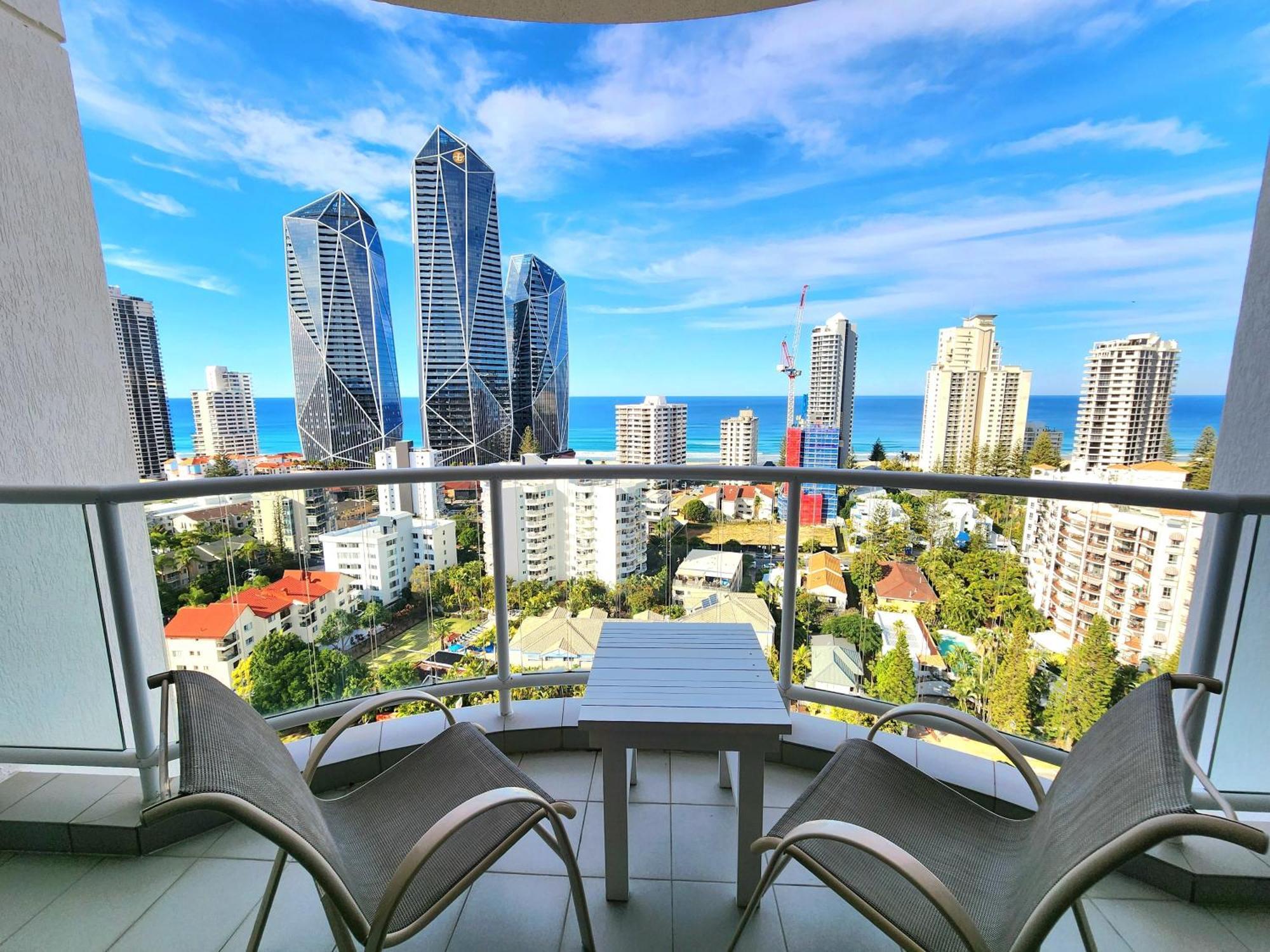 Deluxe Private Apartment And Studio - Ocean Views Gold Coast Exteriér fotografie