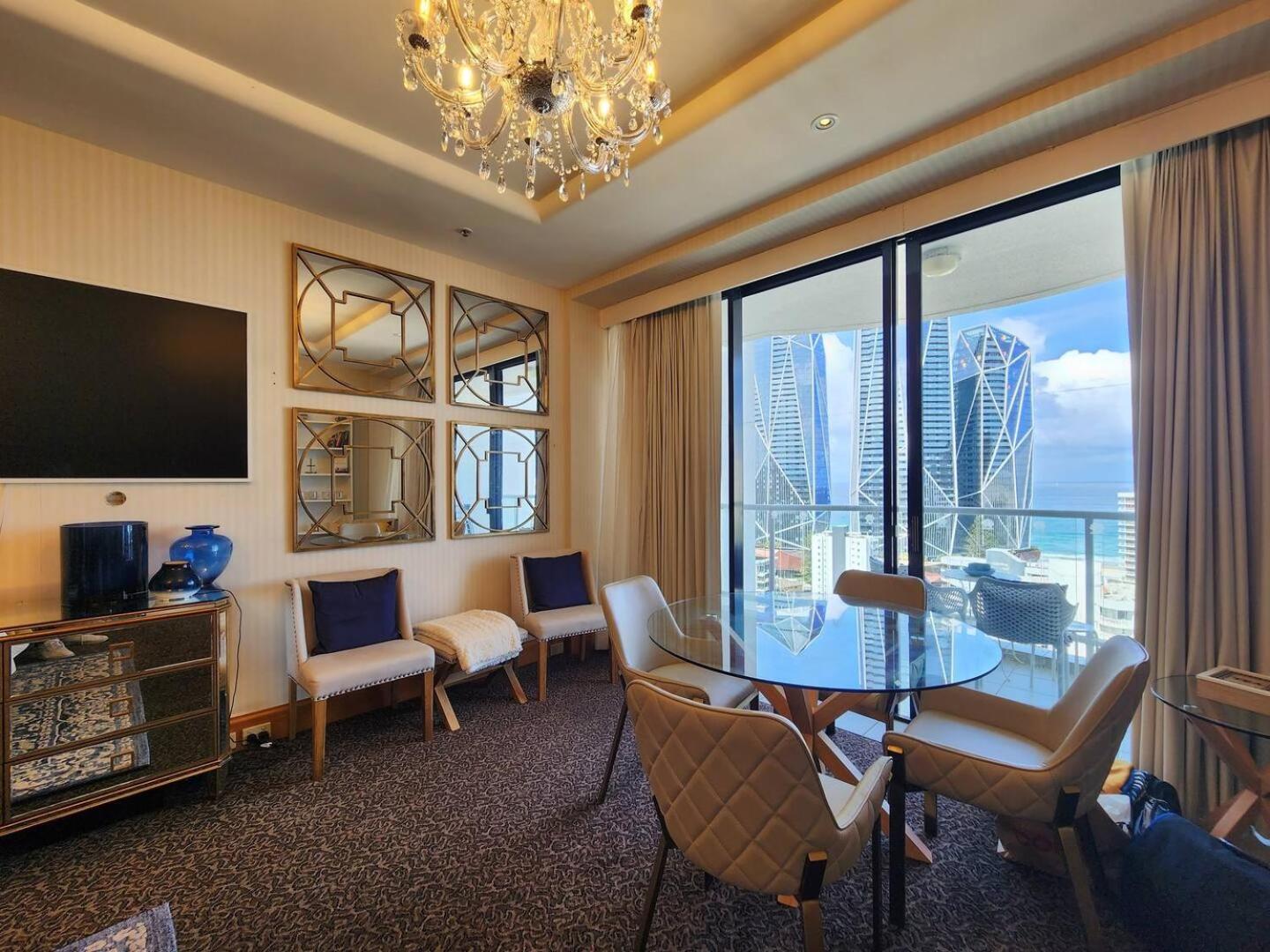 Deluxe Private Apartment And Studio - Ocean Views Gold Coast Exteriér fotografie